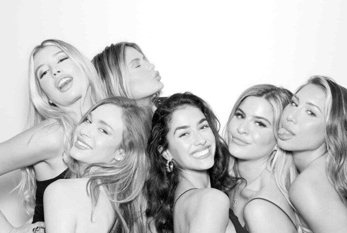 black and white glam photo booth picture